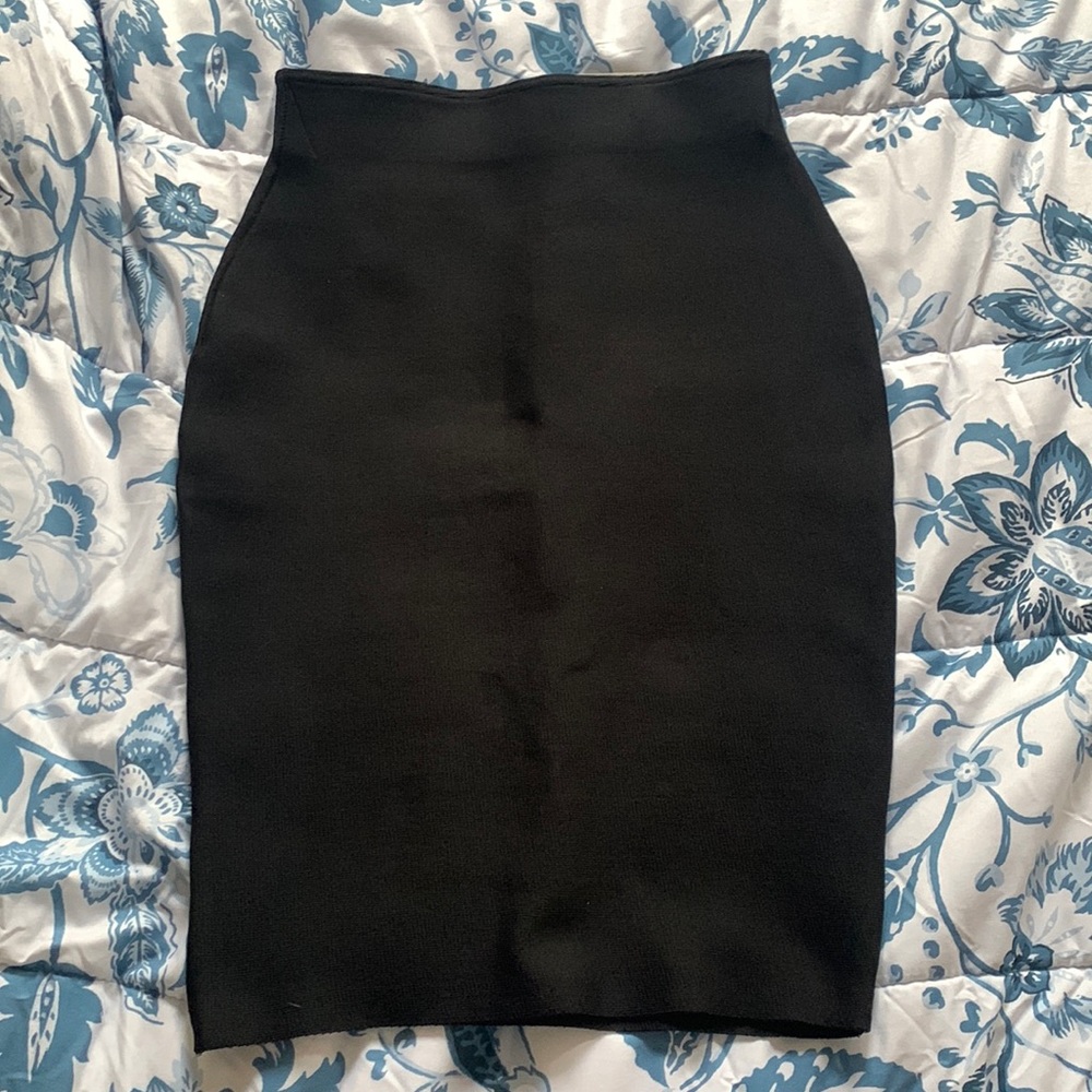 Stretchy black pencil skirt